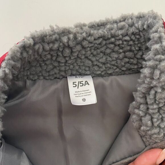 Carter’s Vest Kid's‎ 5/5A Red Gray Sherpa Full Zip Fleece - Picture 3 of 9